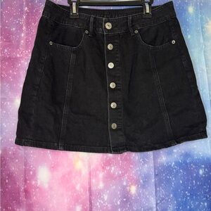 American Eagle button Jean skirt 🛍
